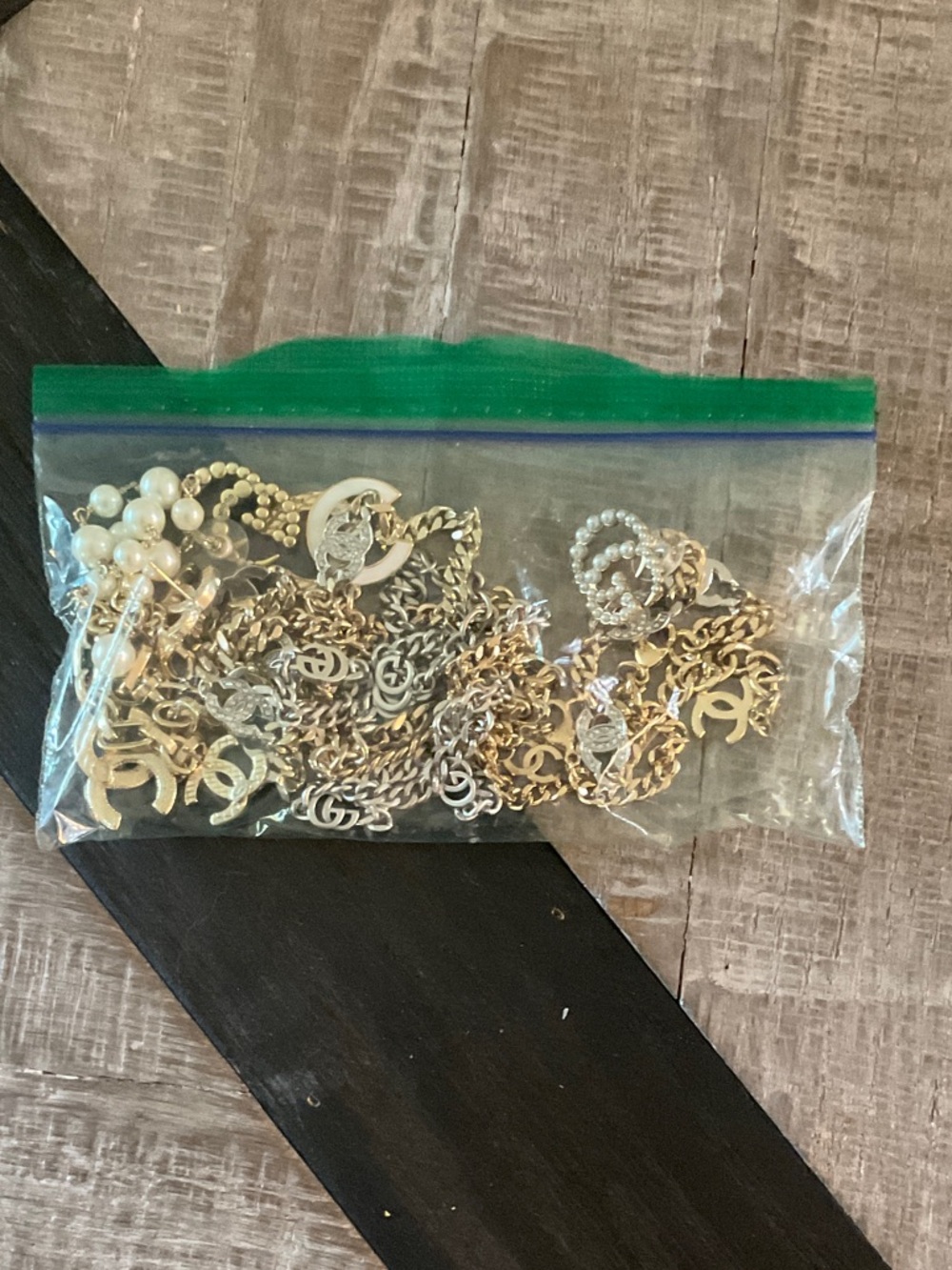 Gold & Pearly Chain Necklace Lot